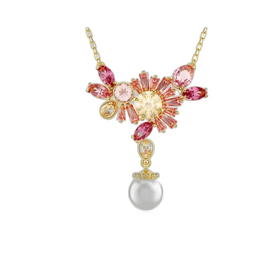 Gema Pendant Necklace