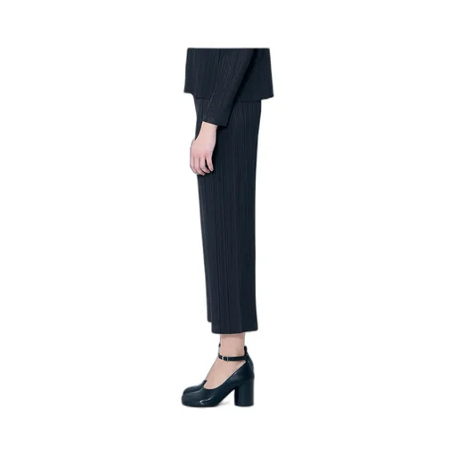 Monthly Colors: December Trousers