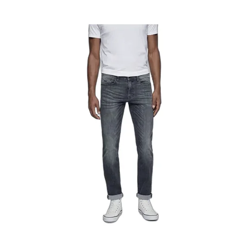 Slim-Cut Jeans