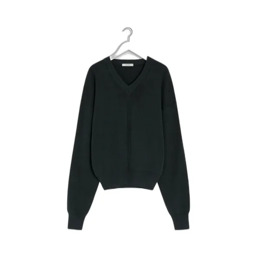 V-Neck Jumper