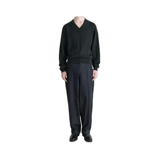 V-Neck Jumper