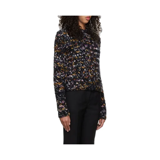 Round-Neck Long-Sleeved Sweater