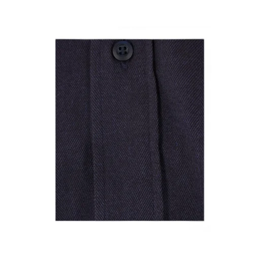 Long-Sleeved Buttoned Shirt