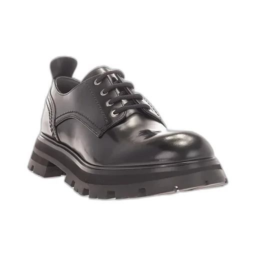 Wander Lace-Up Shoes