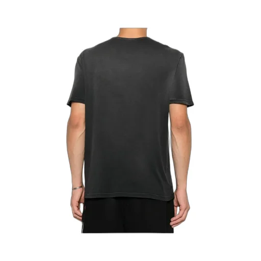 Short-Sleeved T-Shirt