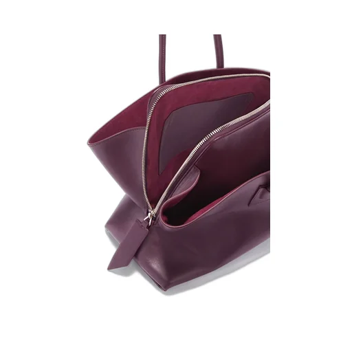 La Passeggiata Medium Tote Bag
