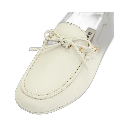 Round-Headed Flat Shoes