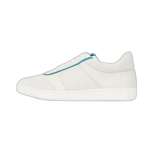 Wallys-00T Lace-Up Sneakers
