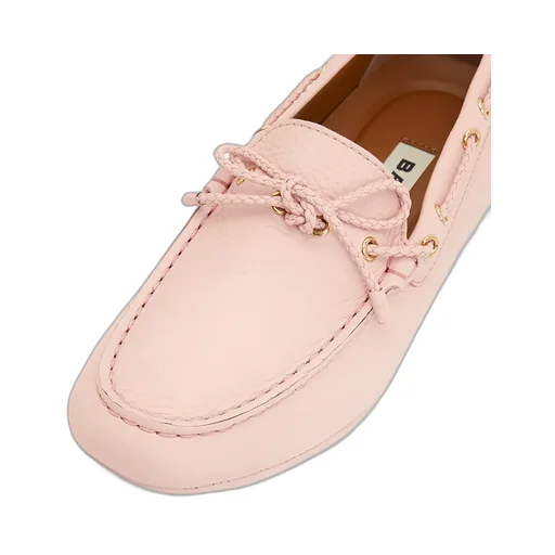 Round-Headed Flat Shoes