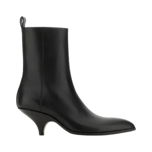 Side Zipped Pointed Toe Boots