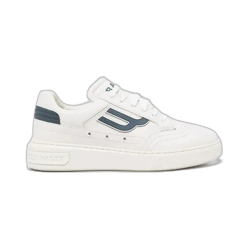 Logo-Patch Leather Sneakers