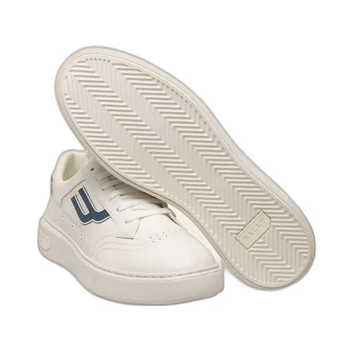 Logo-Patch Leather Sneakers