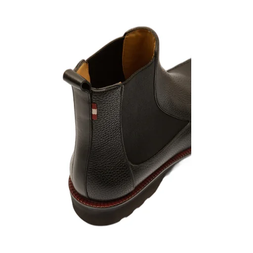 Noiry Round-Headed Boots