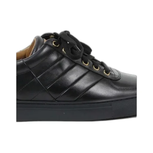 Logo Details Casual Sneakers