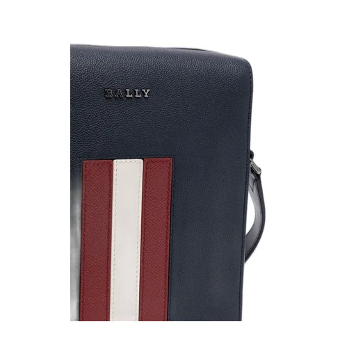 Striped Detail Lychee Crossbody Bag