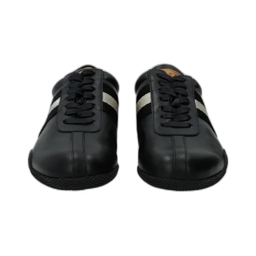 Low-Cut Casual Sneakers