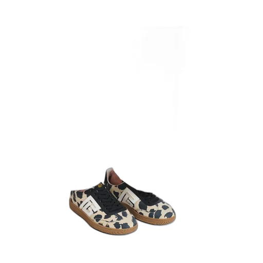 Swan Sports Shoes