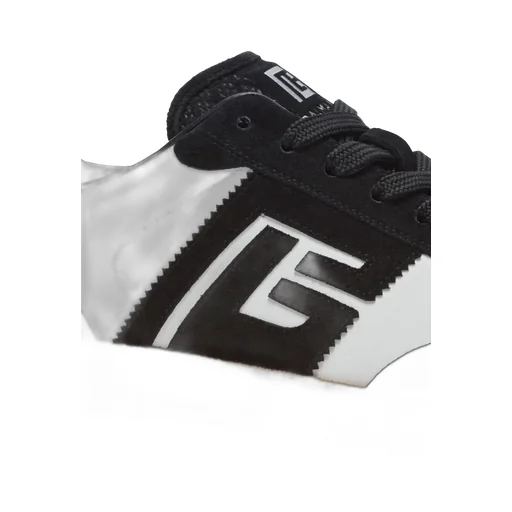 Swan Trainers