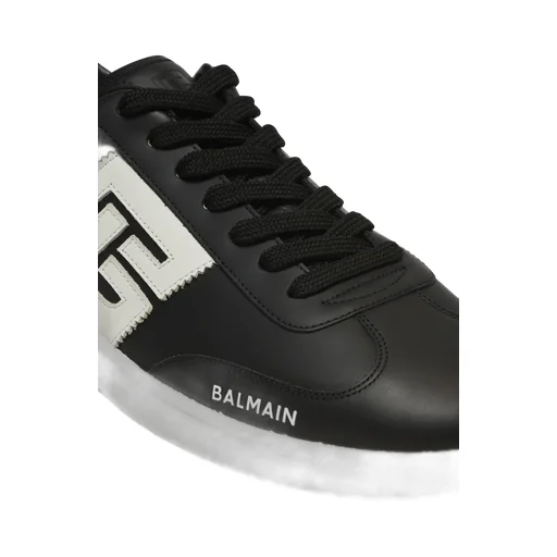 Swan Trainers