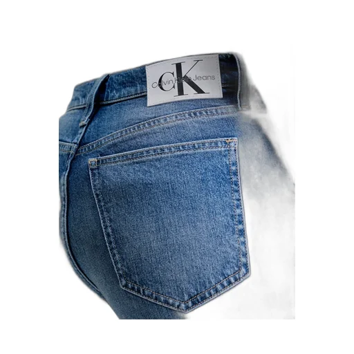 Belt-Loop Jeans