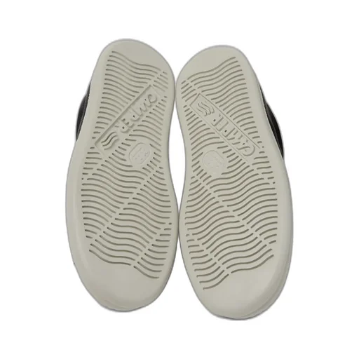 Runner Sneakers