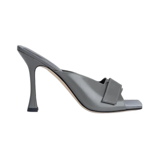 Olivia Mules