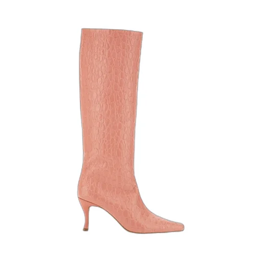 Pointed-Toe Boots