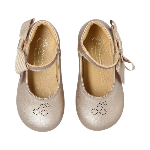 Round-Toe Casual Shoes