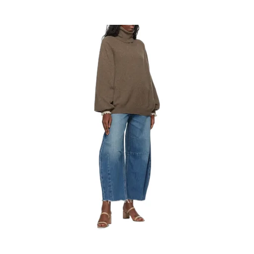 Belt-Loop Jeans