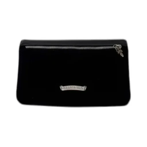 Zipper Clutch