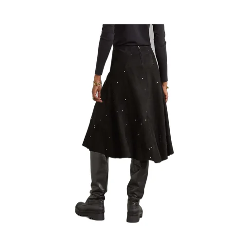 Medium-Length Skirt With Ornament