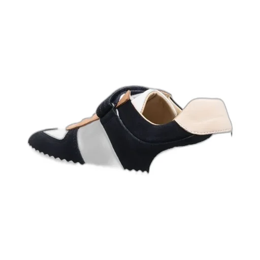 Round Head Lace-Up Sneakers