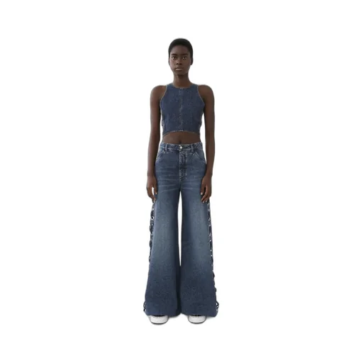 Wide-Legged Jeans