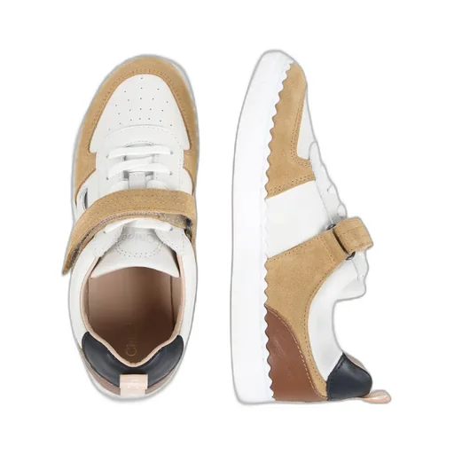 Round-Head Sneakers