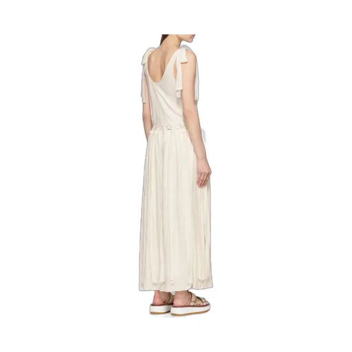 Low Round Neck Lace Dress