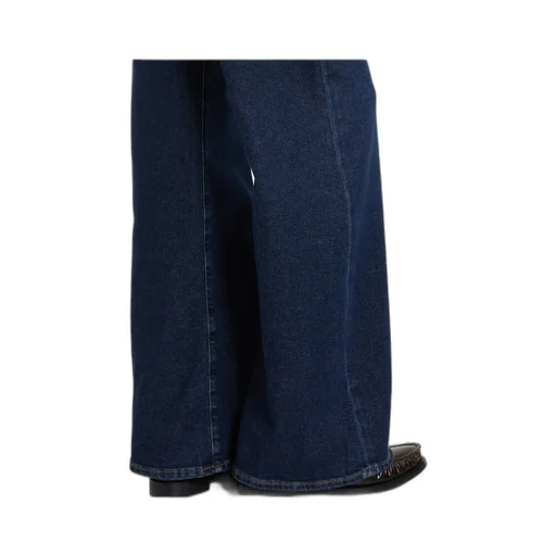 Lotta High-Rise Wide-Leg Jeans