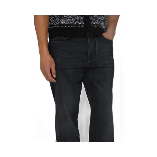 Straight Jeans