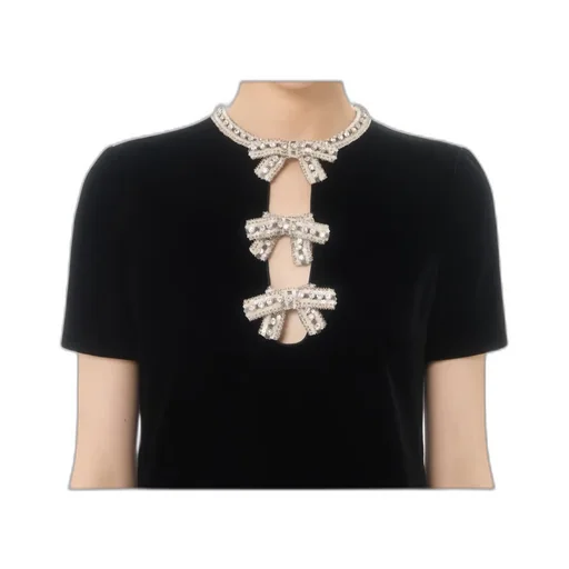 Short-Sleeved Dress With Bows And Feathers