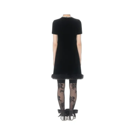 Short-Sleeved Dress With Bows And Feathers