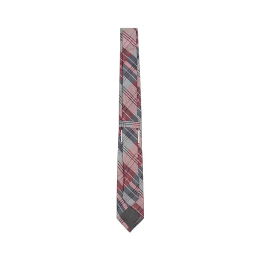 Pointed Tie