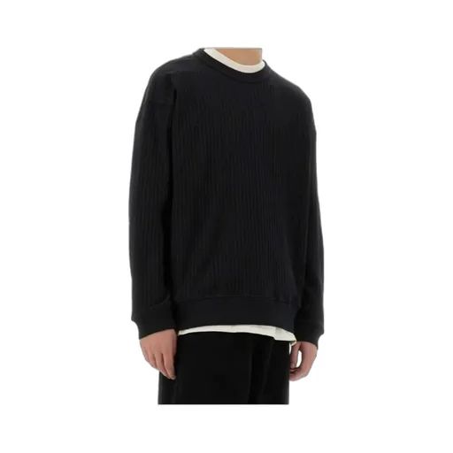Long-Sleeved Sweatshirt