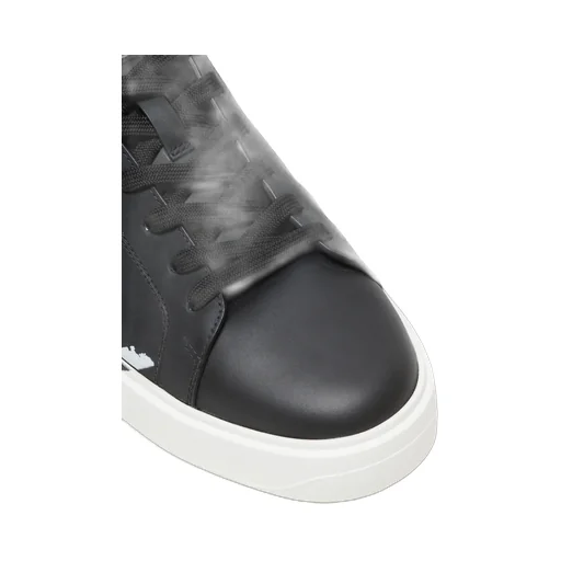B Court Low-Top Sneakers