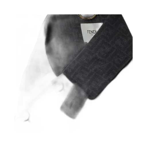 Enveloping Short Cloak