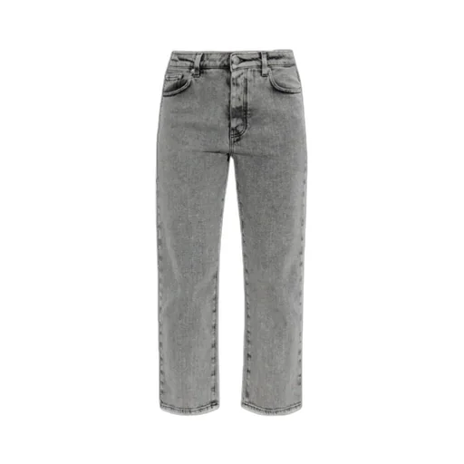 Belt-Loop Jeans
