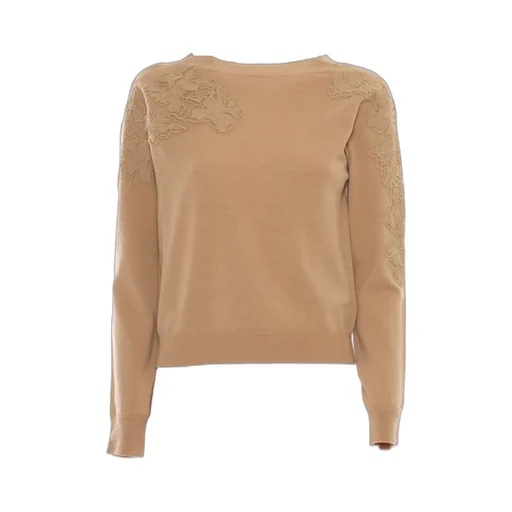 Long-Sleeved Pullover