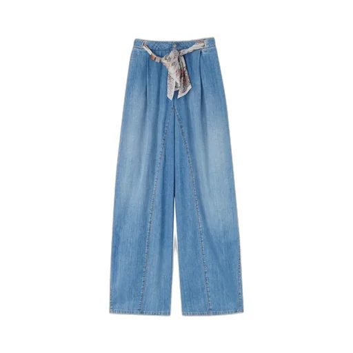 Wide-Leg Jeans