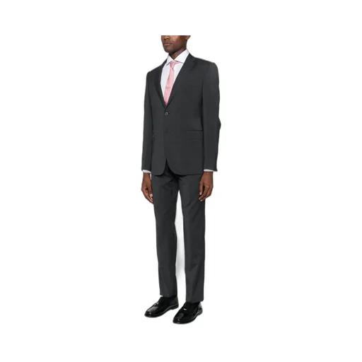 Long-Sleeved Suit