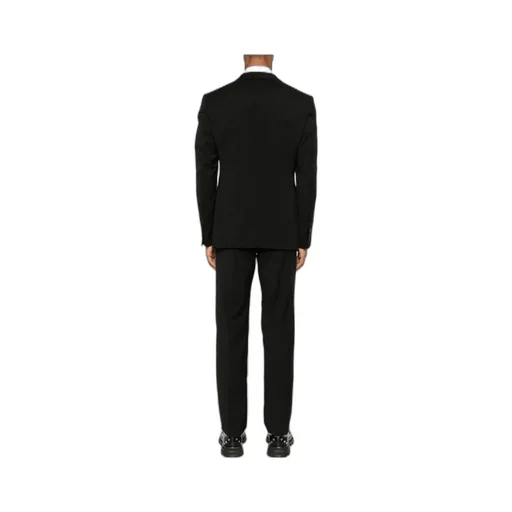 Long-Sleeved Suit
