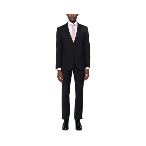 Long-Sleeved Suit