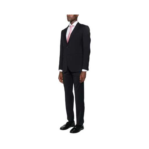 Long-Sleeved Suit